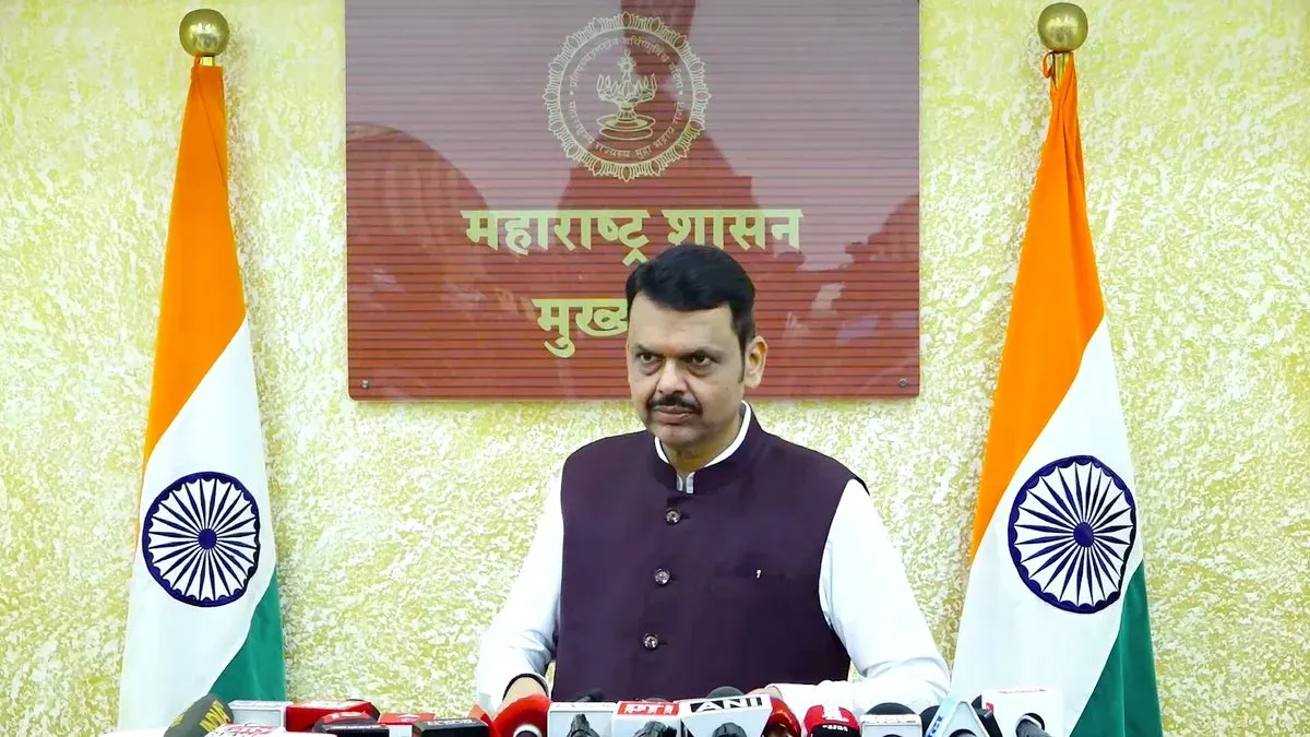 CM Fadnavis accuses Rahul Gandhi of pushing far-left agenda