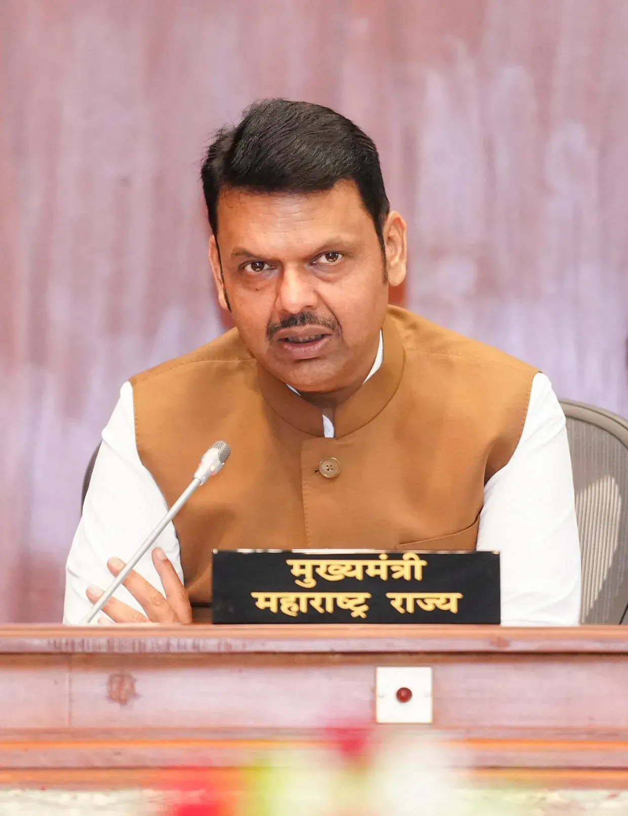 CM Fadnavis Chairs Governance Process Re-engineering Review