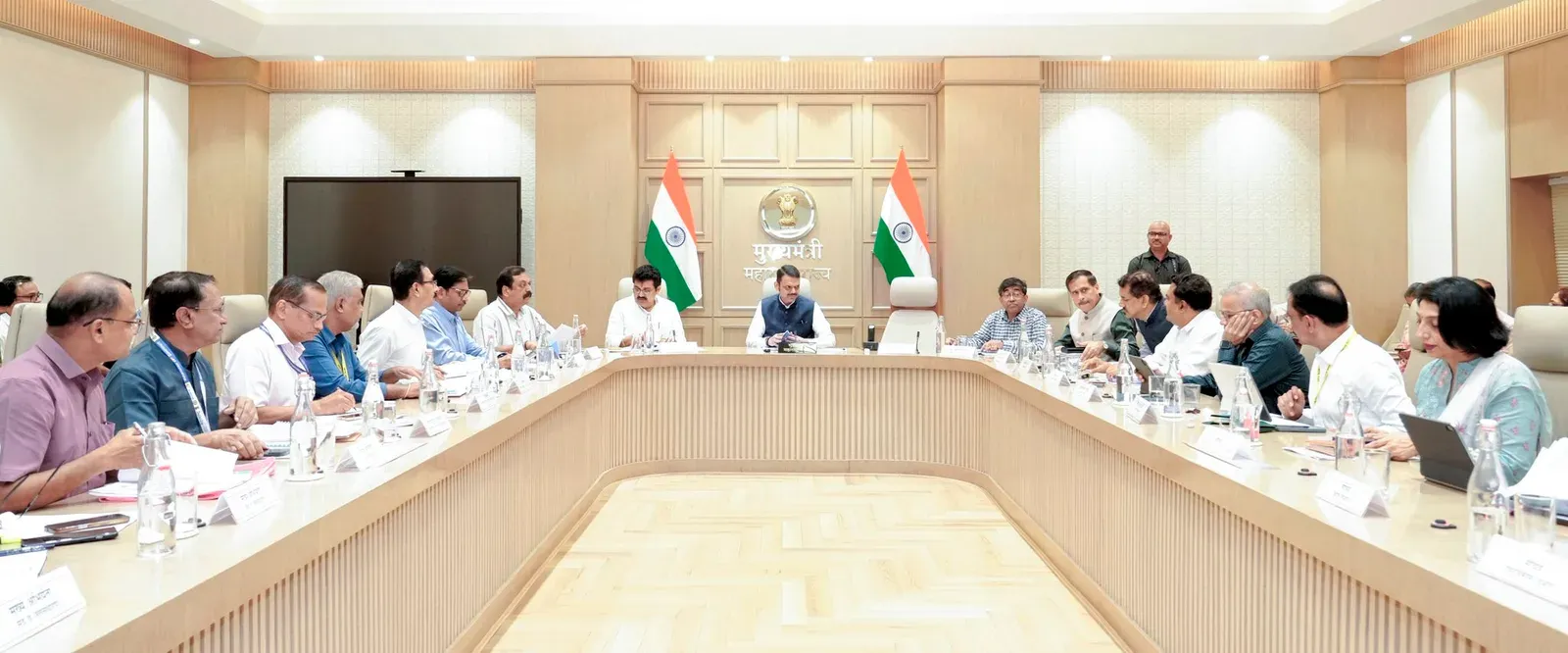 CM Fadnavis Chairs Soil and Water Conservation Meet in Mumbai