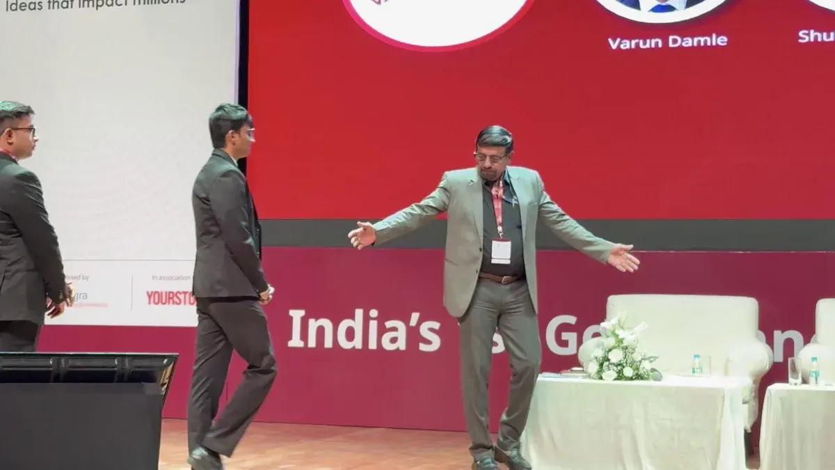 CM Fadnavis Crowns Winners of India's First Governance Challenge