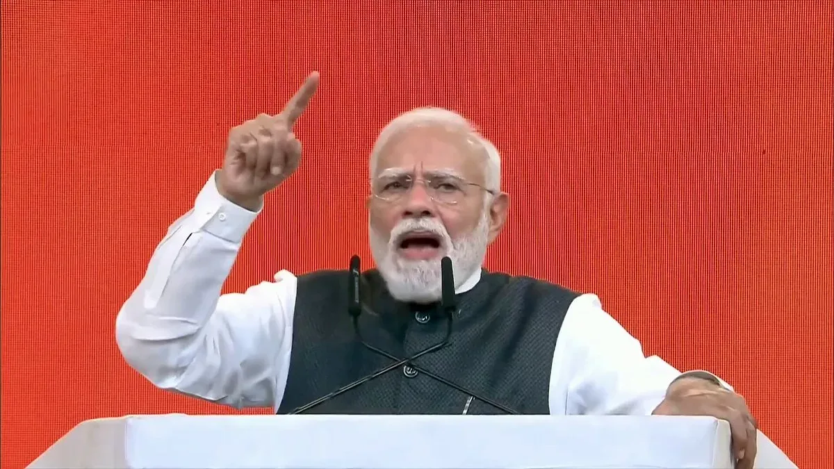 CM Fadnavis echoes Modi: 'Made in India' planes next