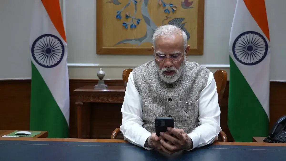 CM Fadnavis Hails Captain Smit Machchhar's Courage After PM Modi Call
