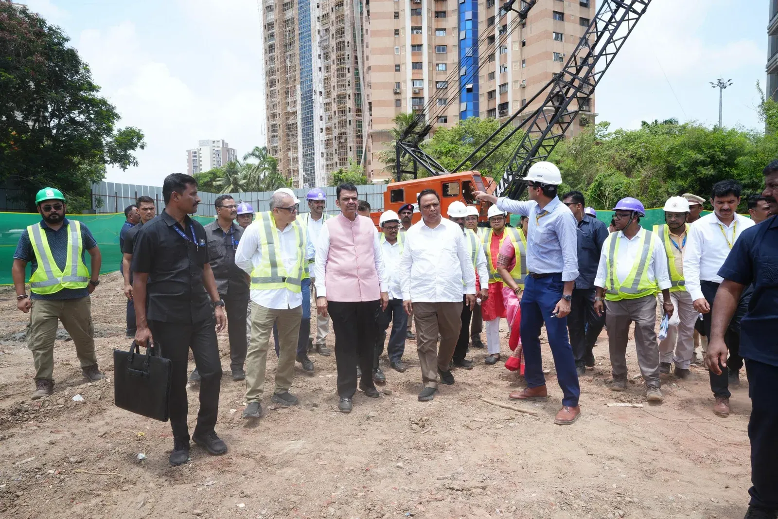 CM Fadnavis Highlights Mumbai Coastal Road Progress