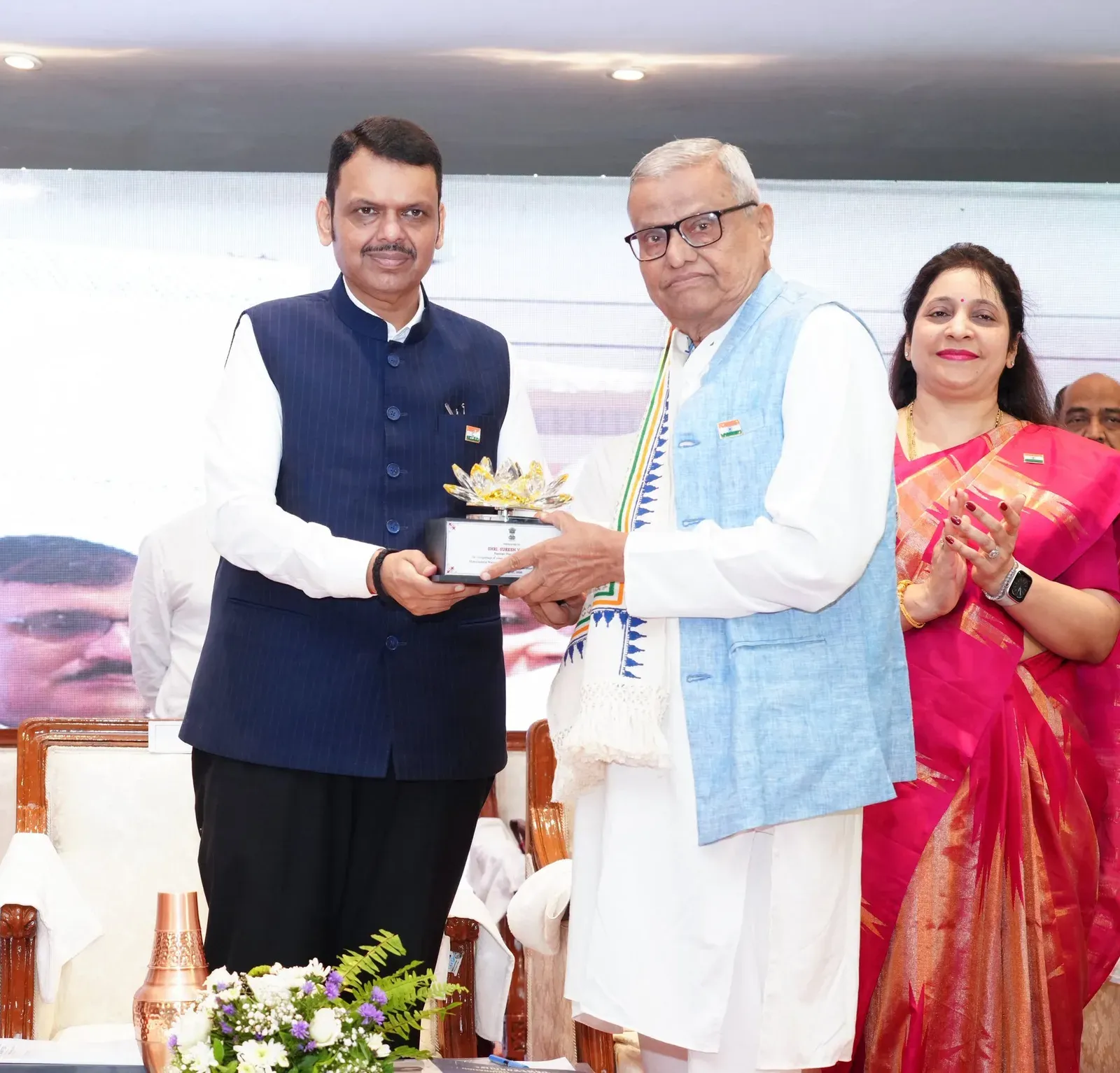 CM Fadnavis honours former MWRRA chiefs at Mumbai felicitation