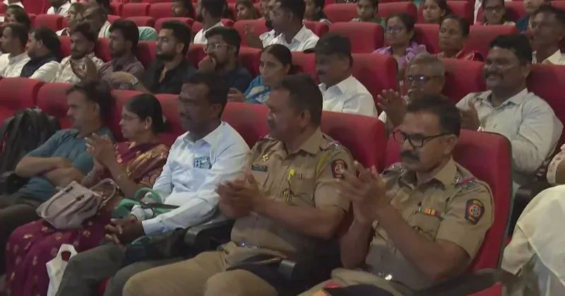 CM Fadnavis Honours Sarthi UPSC, MPSC Toppers in Maharashtra