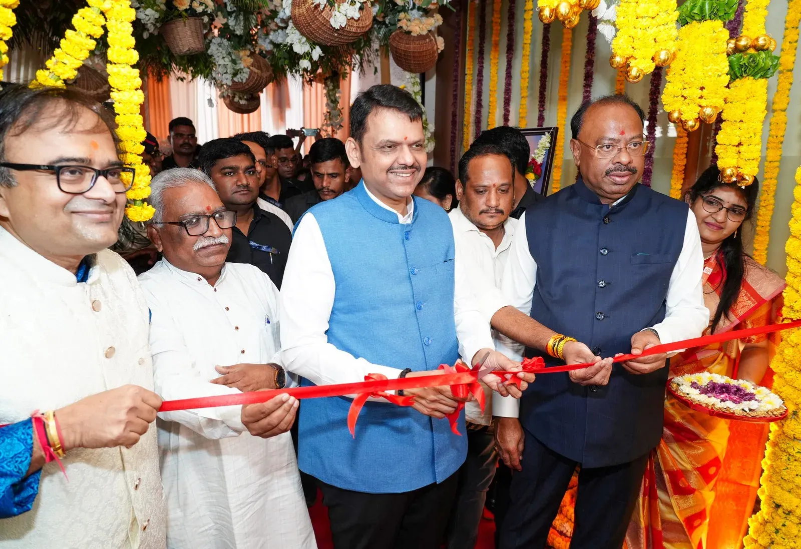 CM Fadnavis Inaugurates Shriram Bank Branch in Nagpur