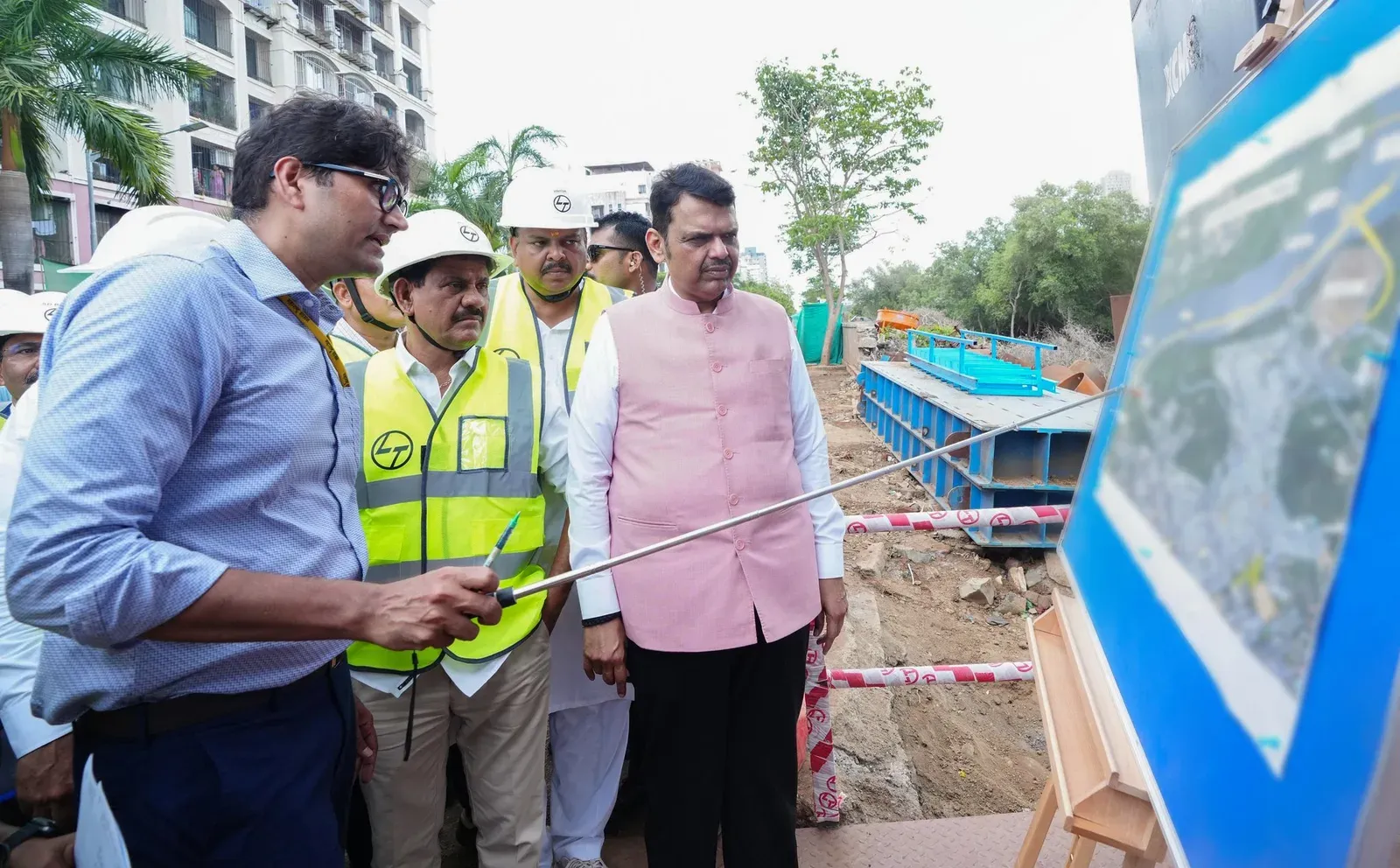 CM Fadnavis inspects Mumbai Coastal Road North Charkop site