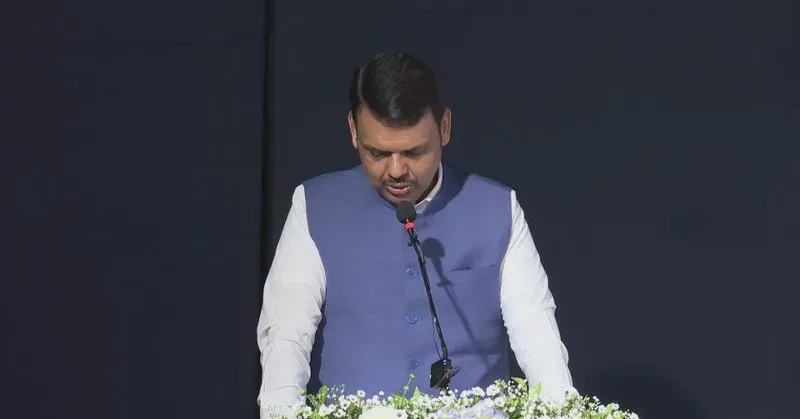 CM Fadnavis launches Rajendra Darda's book 'Timeline'