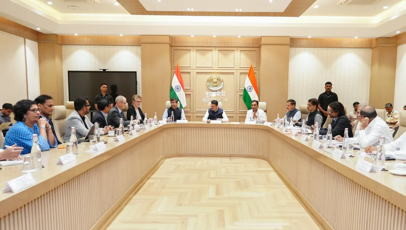 CM Fadnavis Meets World Bank on Urban Water and Sanitation