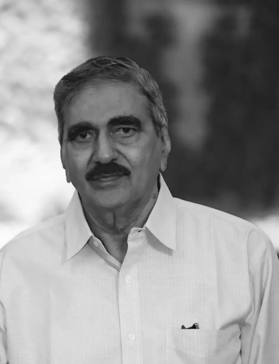 CM Fadnavis mourns Vico Laboratories director Sumantarao Pendharkar