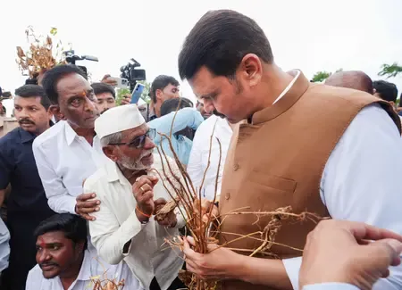 Fadnavis visits Washim, Amravati farms; vows drought relief before Diwali