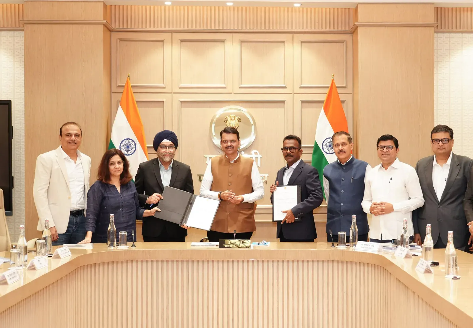 CM Fadnavis Seals ₹2100 Cr Varun Beverages MoU for Wardha