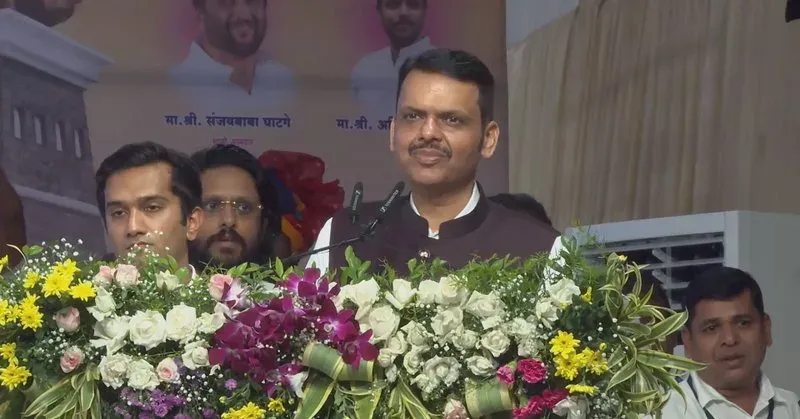 CM Fadnavis unveils Shahu Maharaj statue, opens renovated school in Kolhapur