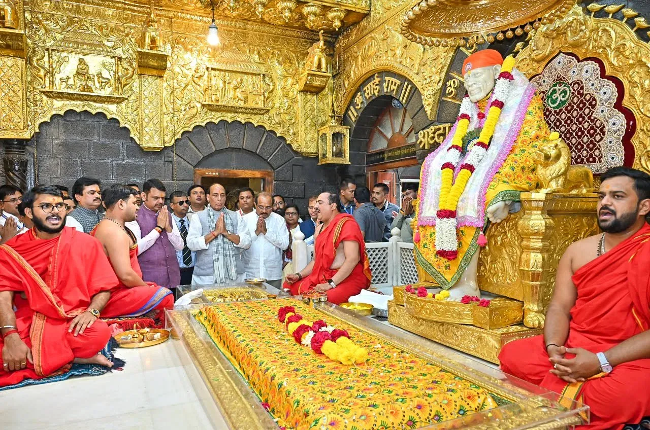 CM Fadnavis Visits Shirdi, Posts on Pilgrimage Town