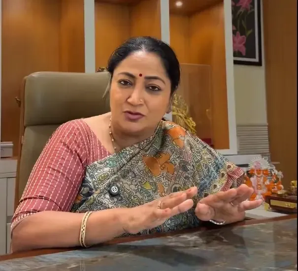 Delhi CM Rekha Gupta Debunks Pink Card Myths, Encourages Women to Travel Freely
