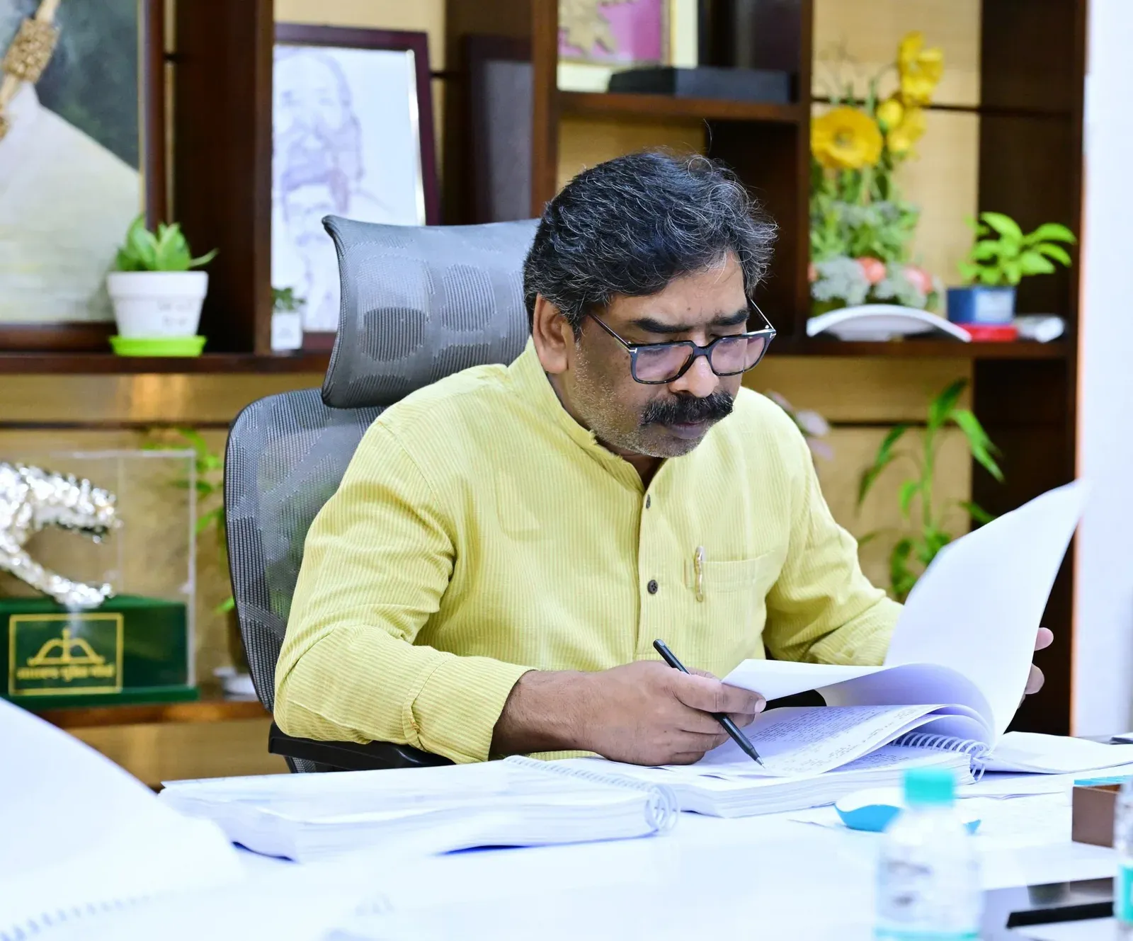 CM Hemant Soren Chairs Jharkhand Sentence Revision Board Meet in Ranchi
