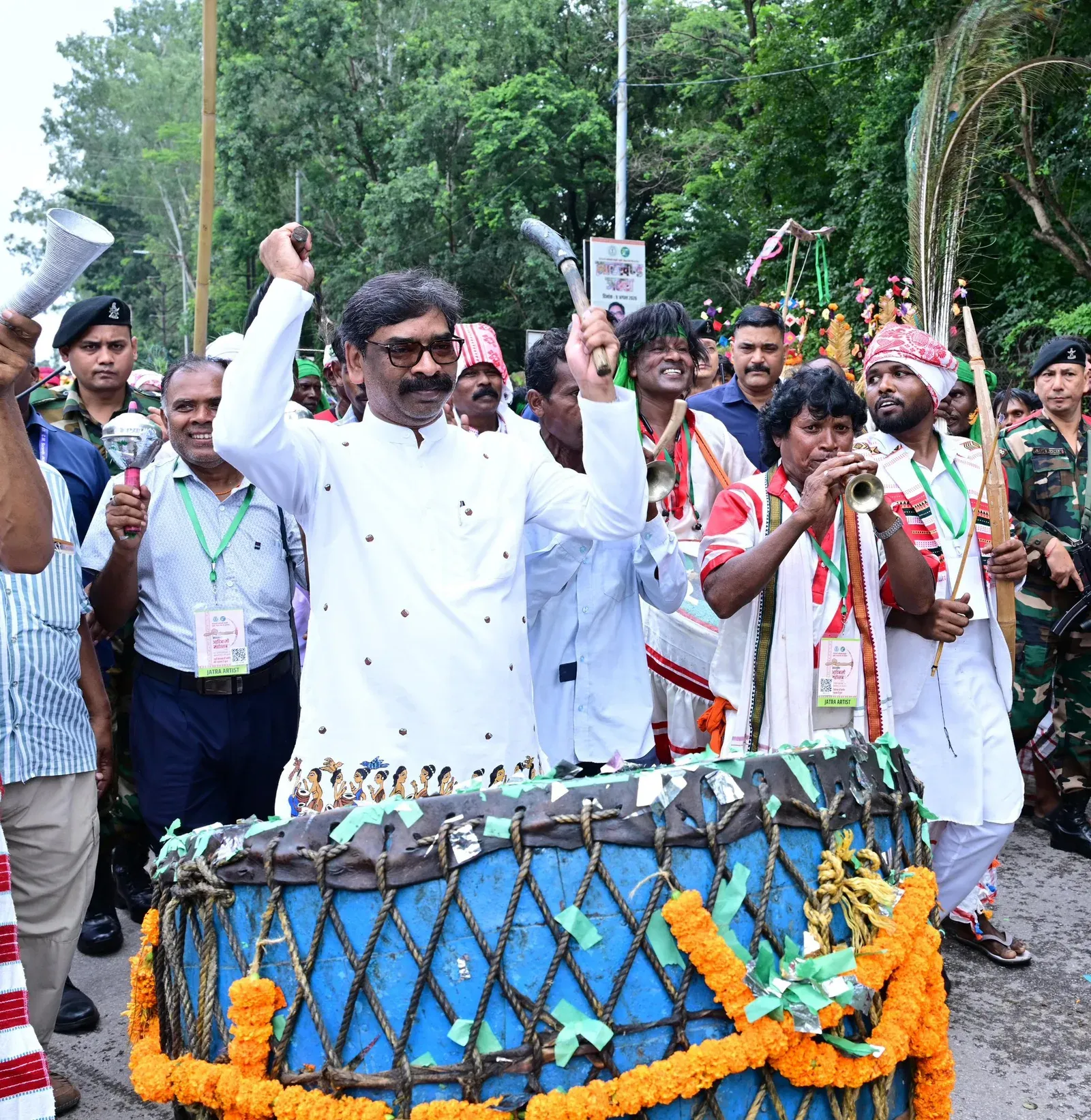 CM Hemant Soren Leads Jatra Shobha Yatra on World Indigenous Peoples' Day