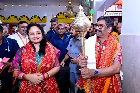 मुख्यमंत्री हेमंत सोरेन ने रामनवमी पर श्रीराम जानकी तपोवन मंदिर में की भक्ति-अर्चना