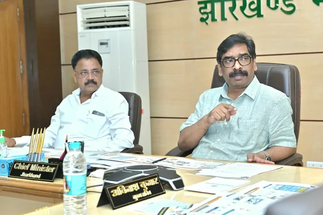CM Hemant Soren Reviews Higher Education, Directs Faster University Hiring