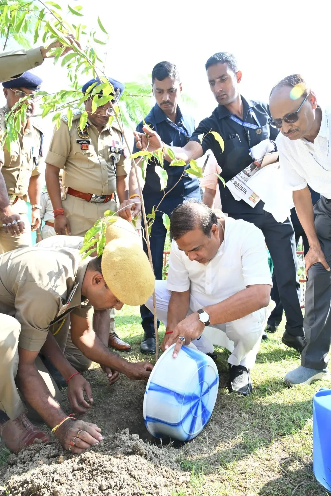 CM Himanta Backs Van Mahotsav With Personal Pledge to Plant