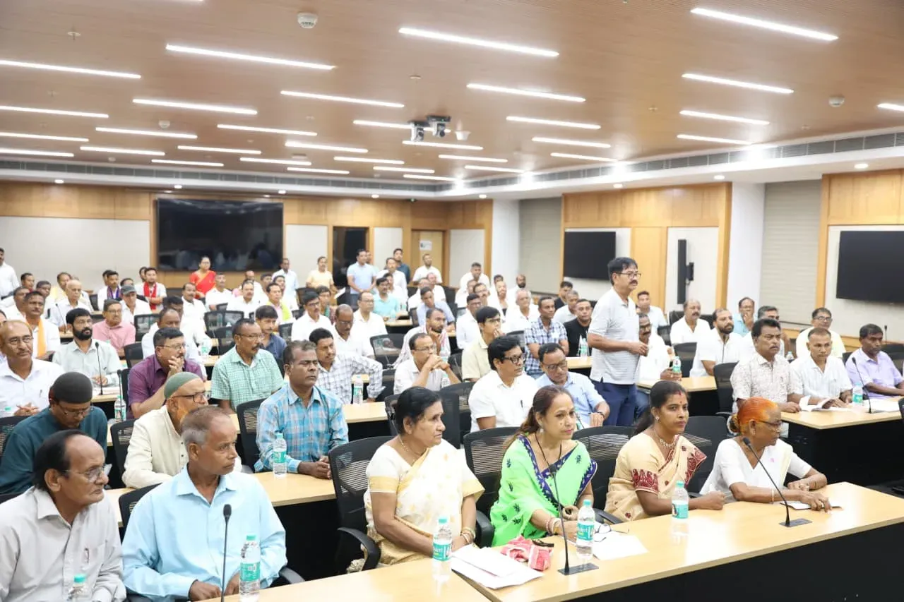 CM Himanta distributes grants to 60+ social bodies in Guwahati localities