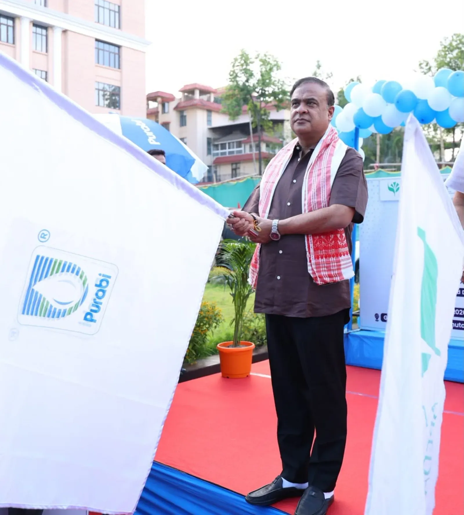 CM Himanta flags off Assam's first dairy export to Bhutan