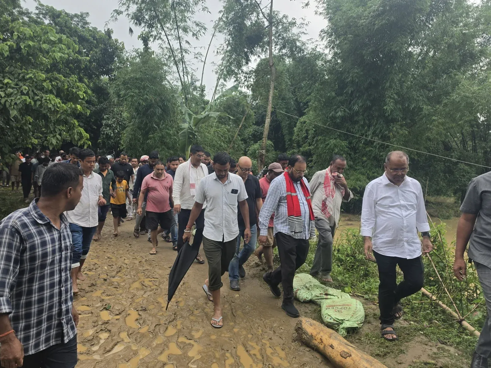 CM Himanta Monitors Dhemaji Floods, Deploys Ministers