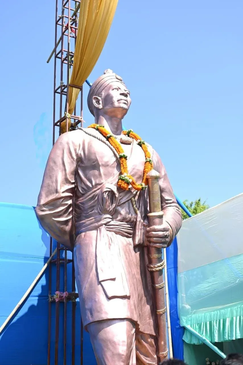 CM Himanta Pays Tribute to Matak King Sarbananda Singha