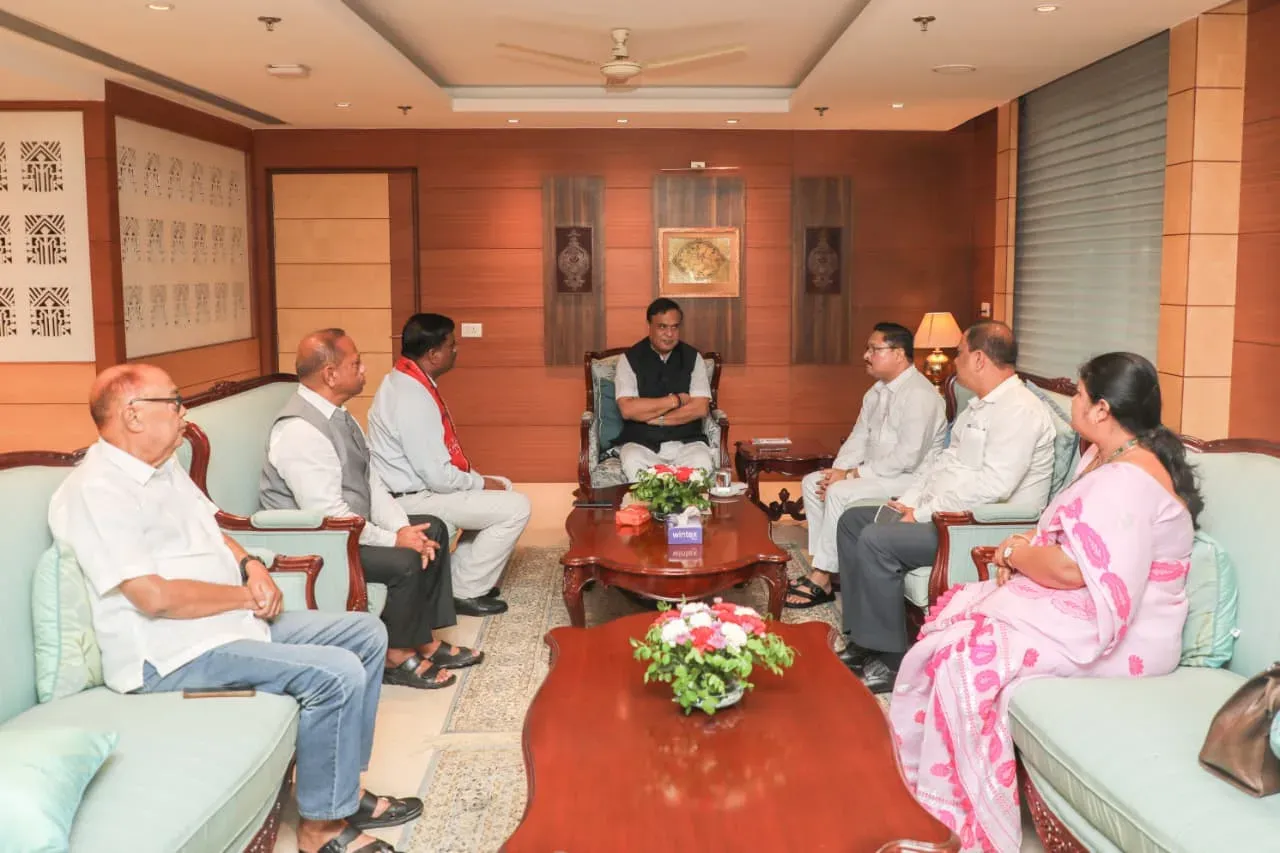 CM Himanta Reviews Assam Flood Situation with State MPs