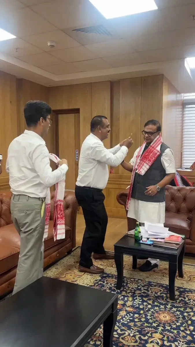 CM Himanta Stresses Public Outreach to Shape Assam Policy