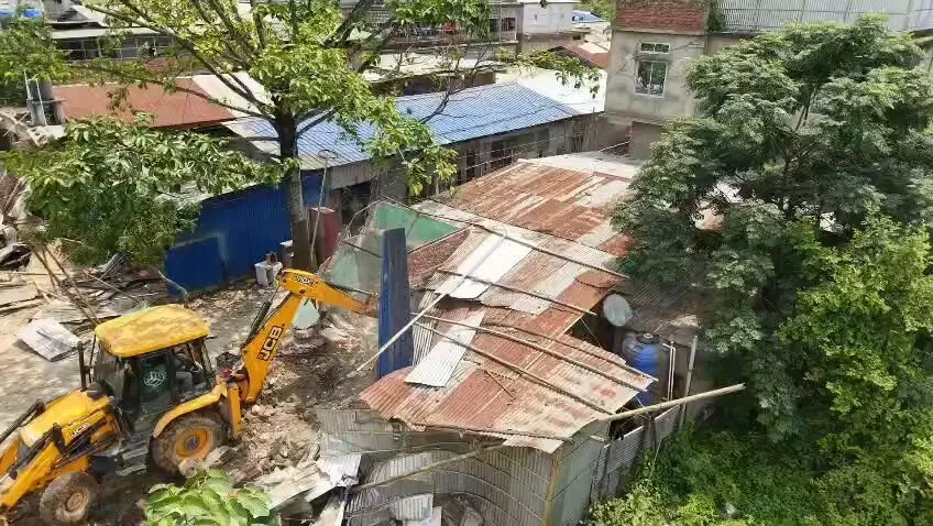 CM Himanta Warns Encroachers as 200+ Families Evicted from Guwahati Railway Land