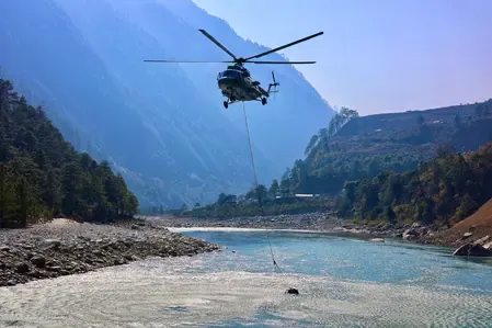 How Did CM Khandu Thank the Air Force for Controlling the Forest Fire?