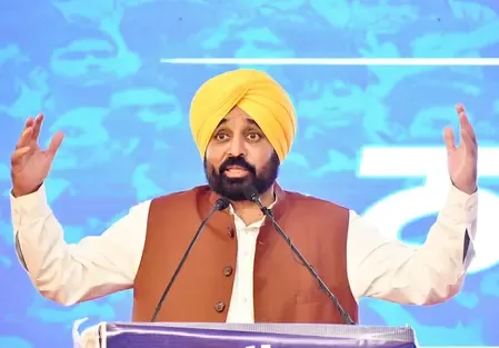सीएम मान ने डीआईजी भुल्लर को किया निलंबित, भ्रष्टाचार के प्रति 'जीरो टॉलरेंस' नीति दोहराई