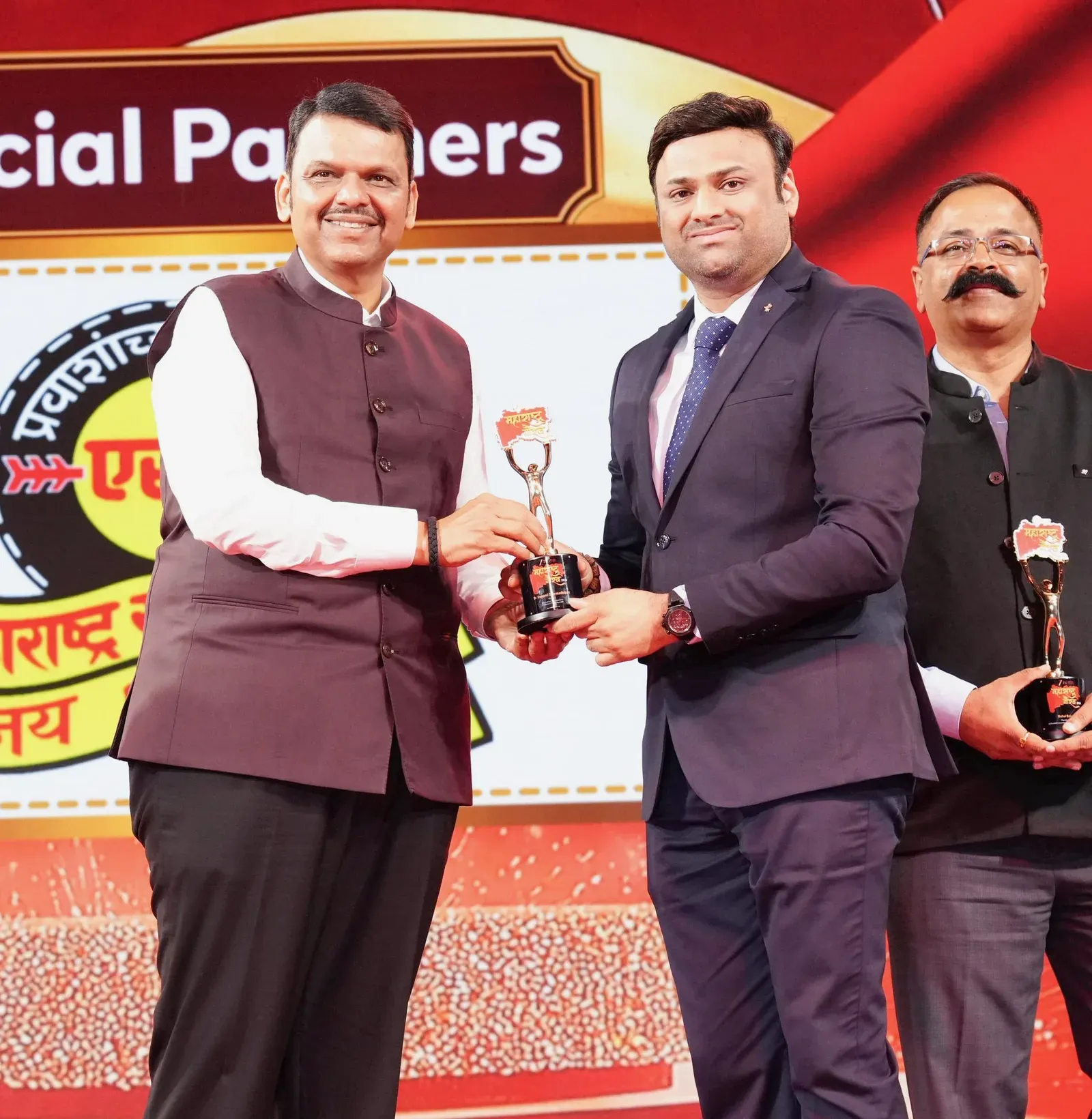 CM Maharashtra Office Backs Zee 24 Taas Maharashtra Gaurav Awards