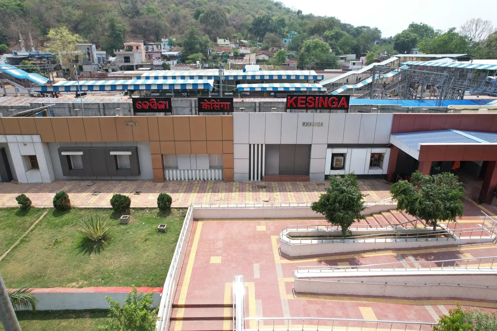 CM Majhi Backs Amrit Station Upgrades to Boost Odisha Rail Access