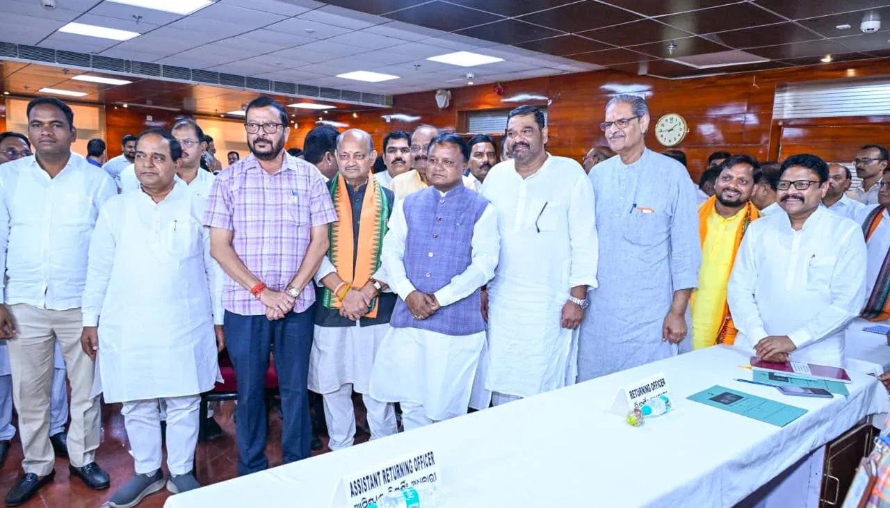 CM Majhi backs BJP's Devashish Samantaray for Rajya Sabha