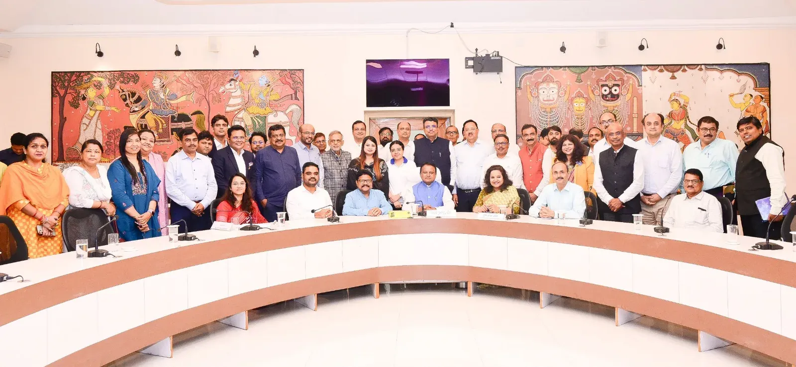 CM Majhi felicitated as Odisha enters NITI Aayog Top 5