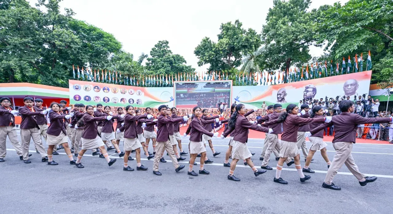 CM Majhi Hails Odisha's 80th Independence Day Parade