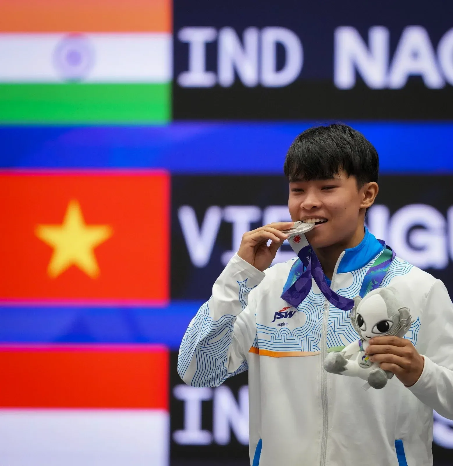 CM Majhi Hails Roshibina Devi's Asian Games 2026 Silver