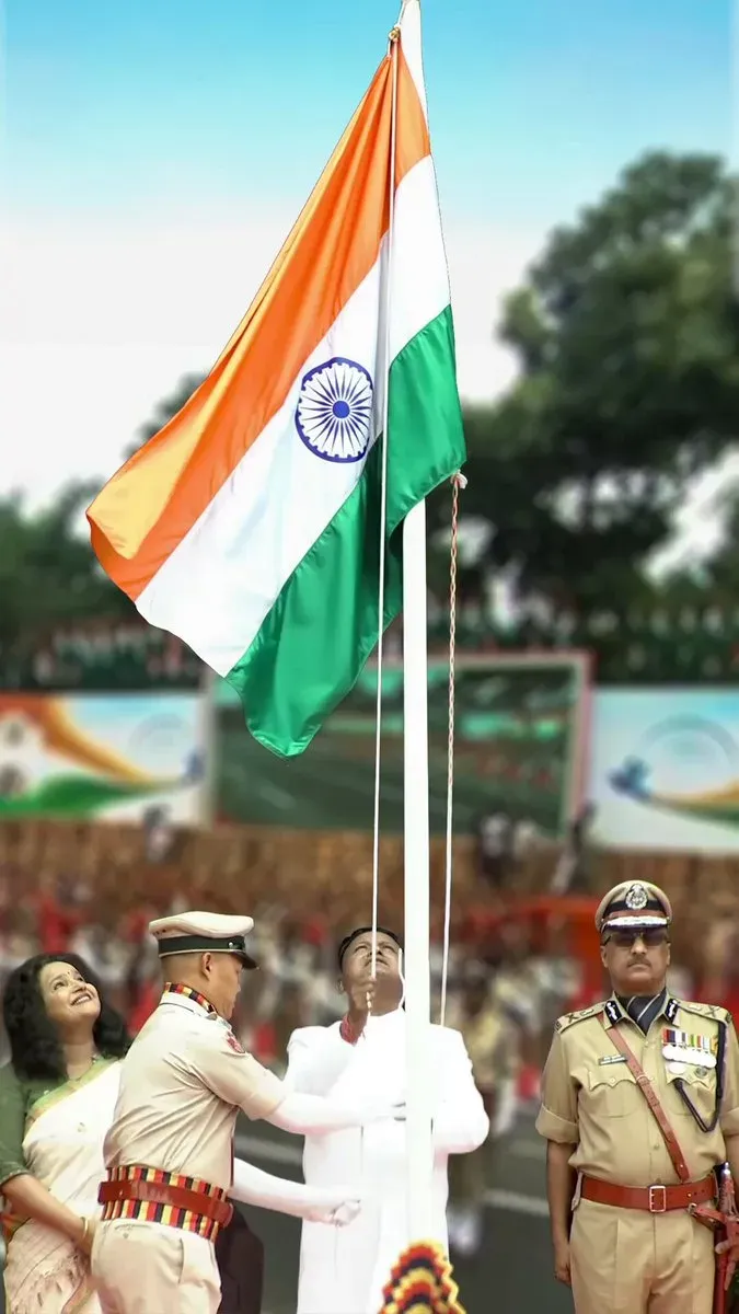 CM Majhi hoists flag on India's 80th Independence Day