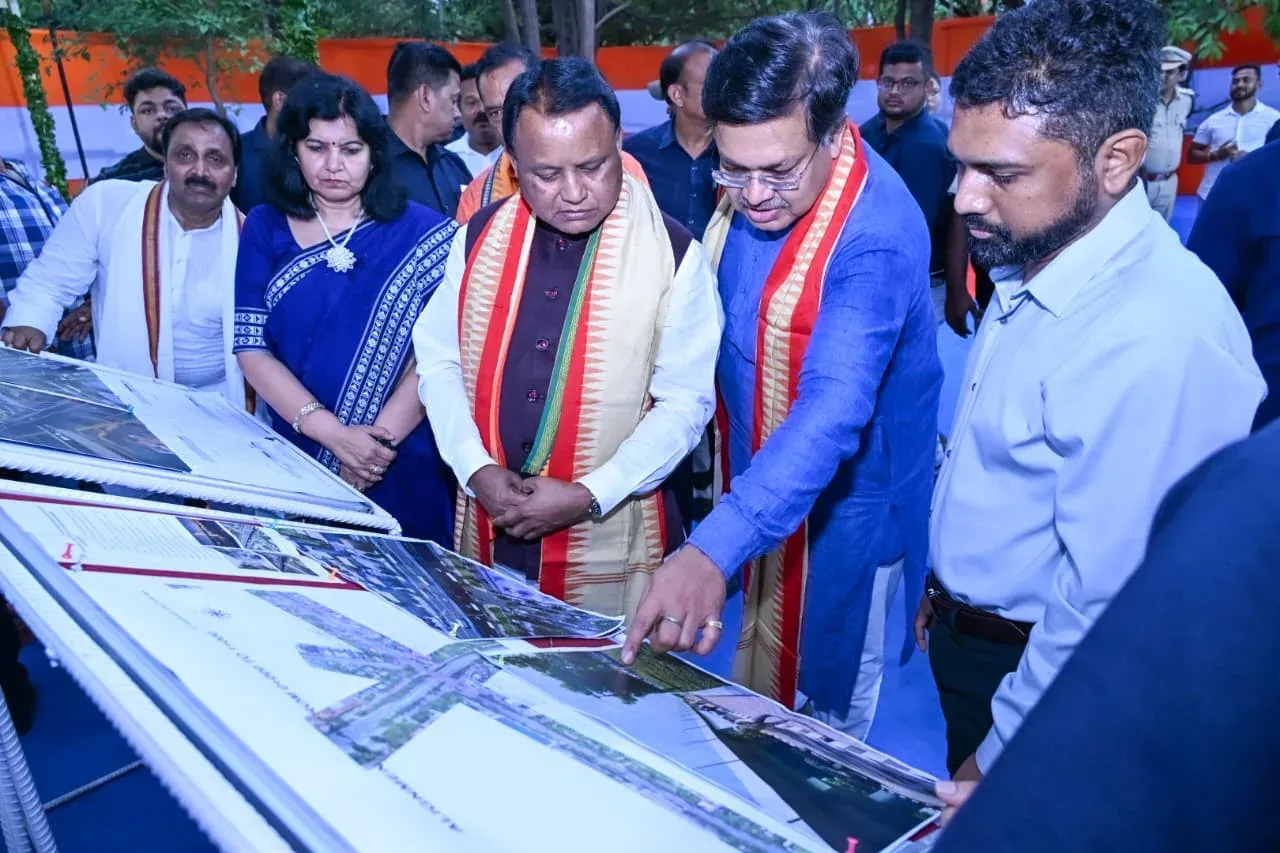 CM Majhi Launches Jayadev Vihar–Nandankanan Road Project