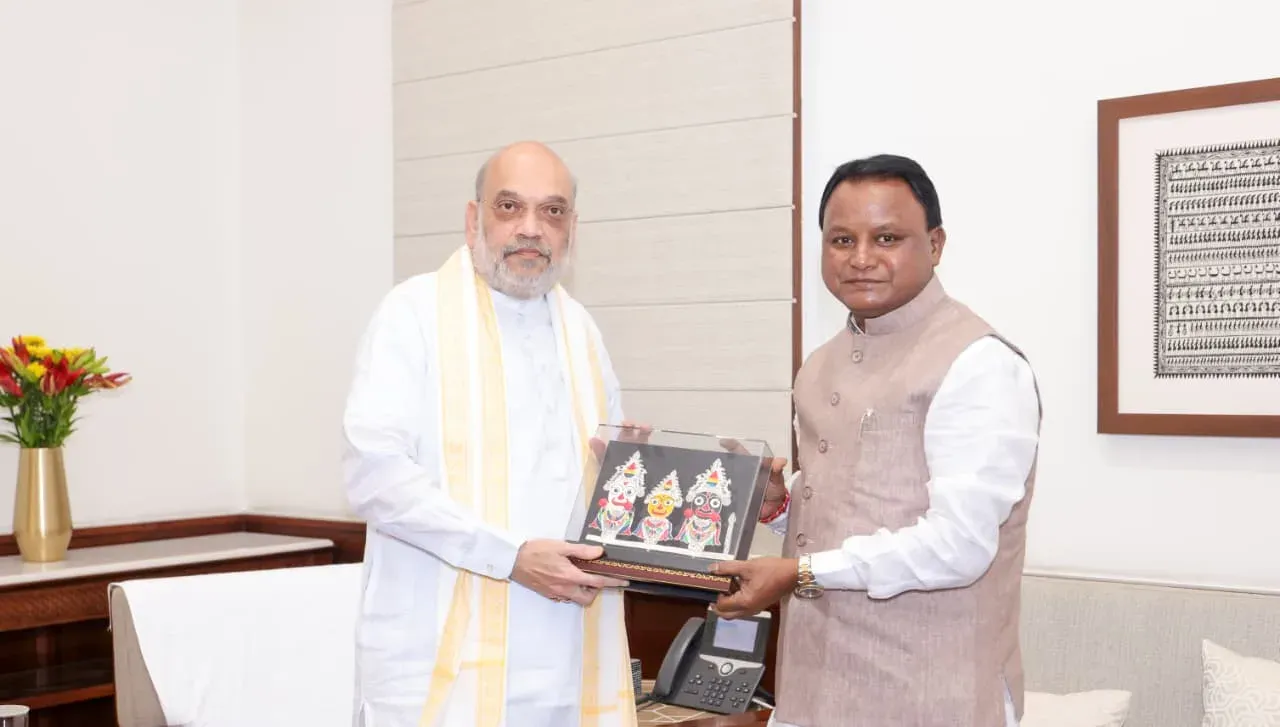 CM Majhi Meets Amit Shah, Pushes for Odisha Security and Cooperative Boost