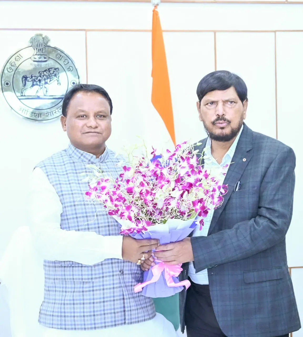 CM Majhi meets Union Minister Athawale on social justice