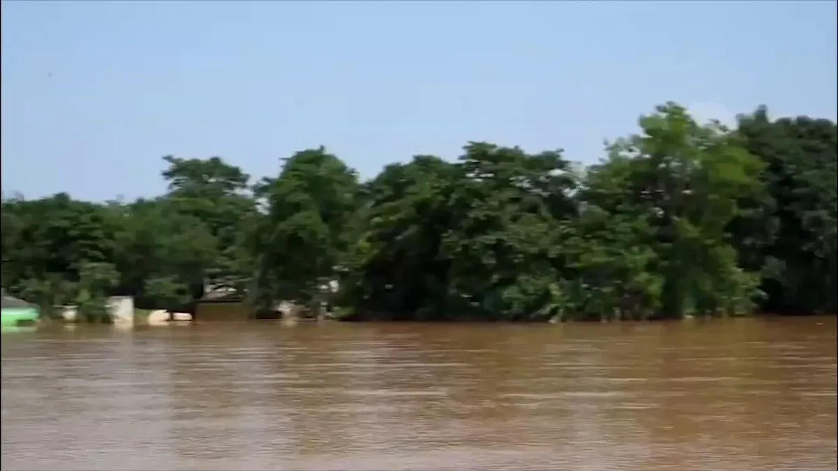 CM Majhi Tours Flood-Hit Koraput, Orders Faster Relief