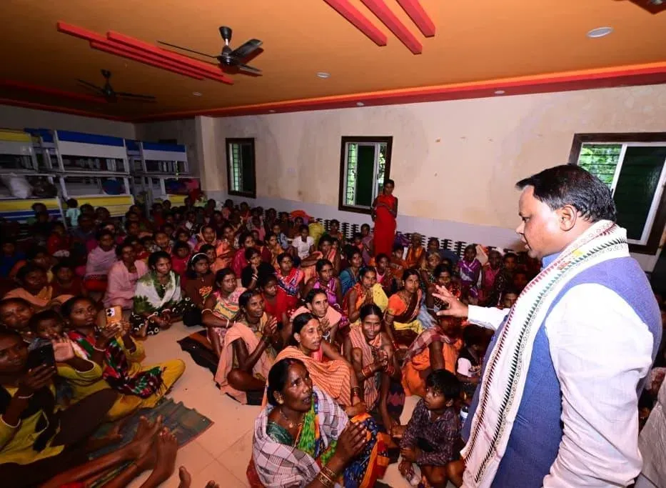CM Majhi visits Koraput flood camp, orders faster relief
