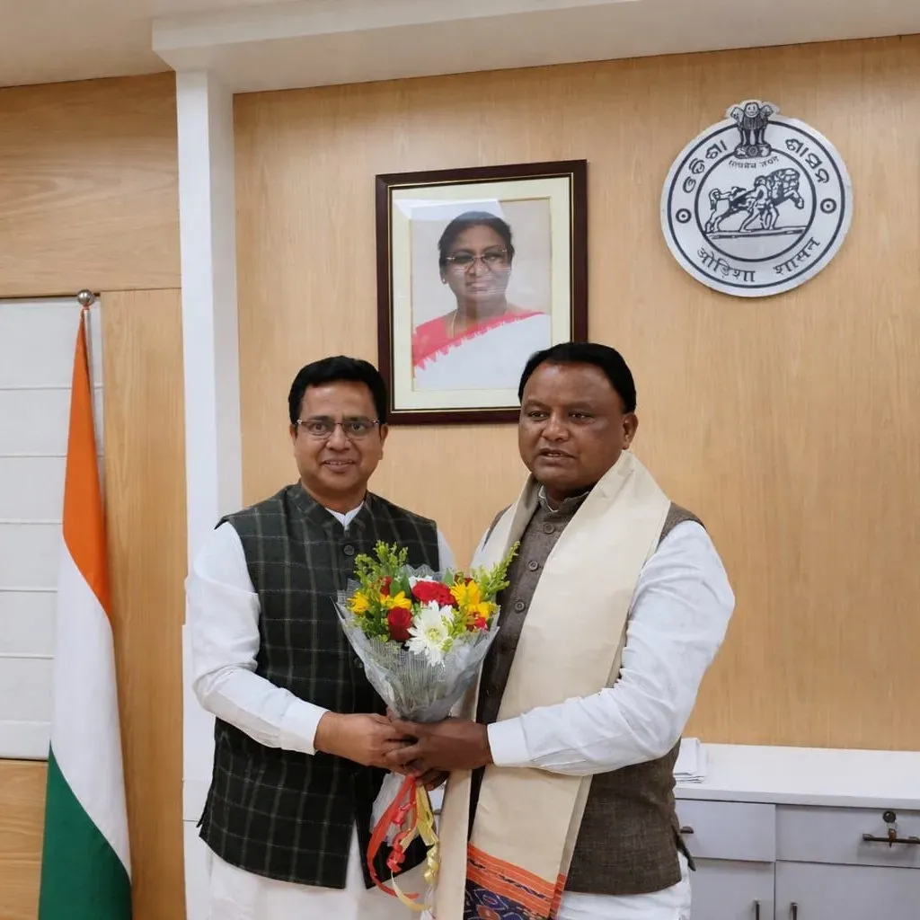 CM Majhi Wishes Telkoi MLA Fakir Mohan Nayak on Birthday