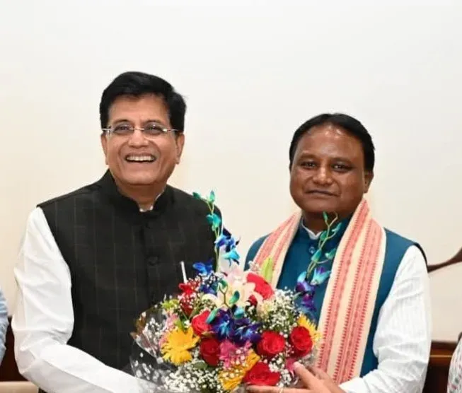 CM Majhi Wishes Union Minister Piyush Goyal on Birthday