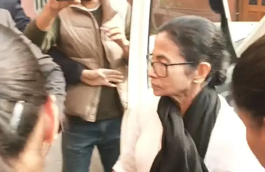 Did CM Mamata Banerjee Attend SC for Bengal SIR Hearing?