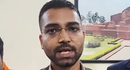 दीपक प्रकाश ने ममता बनर्जी पर एसआईआर को राजनीतिक मुद्दा बनाने का आरोप लगाया