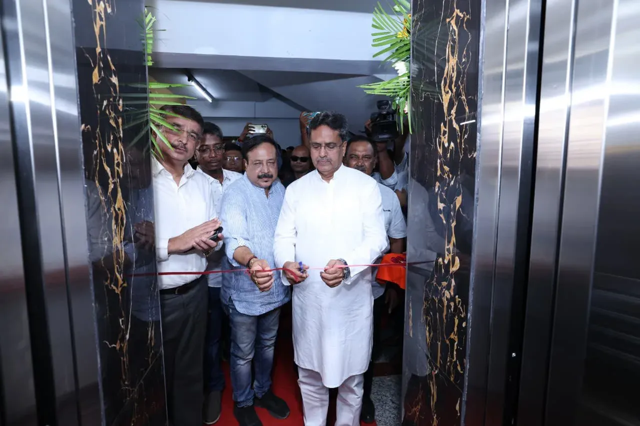 CM Manik Saha inaugurates lift at Agartala Press Club